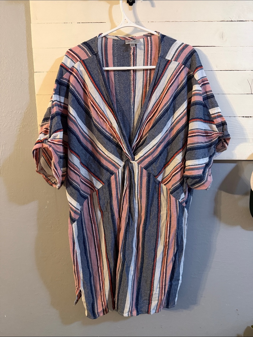 Striped Knot-Front Women's top in Navy & Pink